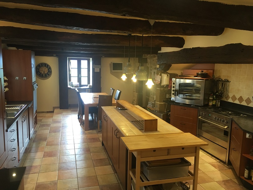 FRANCE LANGUEDOC: Vend batisse du 18ème + chambres d’hôtes Aveyron